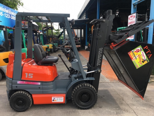 ขายรถตักยางพาราตักทะลายปาล์ม