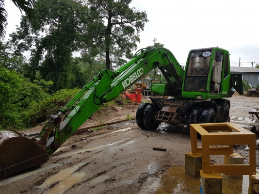 ขายแบคโฮ ล้อยางkobelco sk100w พร้อมใช้งานมีไลน์เจาะ