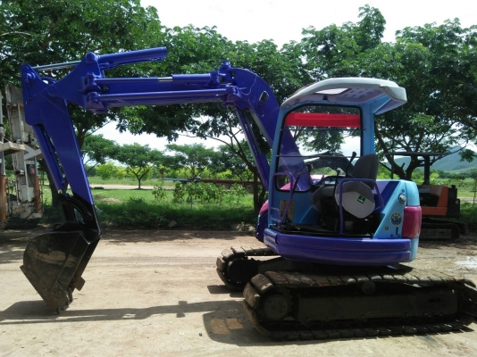 ขายรถขุด ยี่ห้อ KOMATSU รุ่น PC50UU-2    สินค้าเก่านอกจากญี่ปุ่น ปรับสภาพแล้ว ตรวจเช็คของเหลวแล้วรถใช้งานน้อย รถจอดนาน/เครื่องยนต์ 4D84/ปั๊มเฟือง/ แทรคเหล็ก/ใบมีด/หลังคา พร้อมใช้งาน