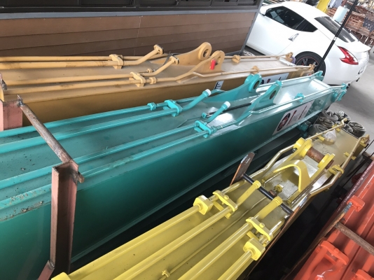 บูมยาว ใส่ขนาด120-200-220  มีทุกยี่ห้อ ของใหม่มือ1 เกรดเหล็กแท้ สิงค์โปร สนใจติดต่อ0813553478(คุณโย)