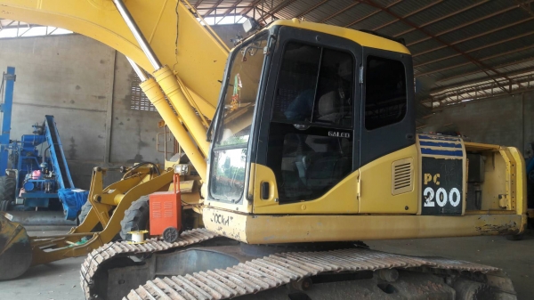 Komatsu Pc200-7 รถเดิมตามรุ่น รถอยู่หน้างานพร้อมใช้งานได้เลย