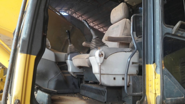 Komatsu Pc200-7 รถเดิมตามรุ่น รถอยู่หน้างานพร้อมใช้งานได้เลย