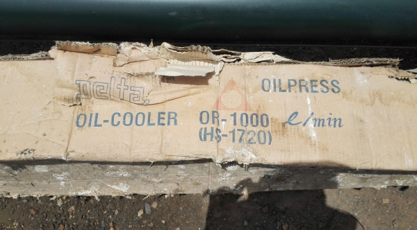 ออยคูลเลอร์ของใหม่ 100\% DELTA (OR-1000 l/min) ของใหม่ในลังมี 2 ตัว