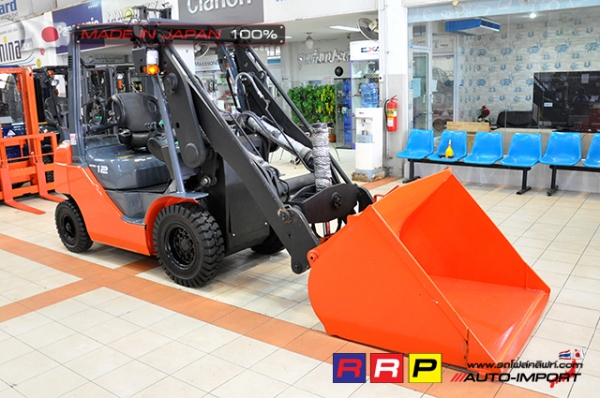 ขายรถโฟล์คลิฟท์มือสอง TOYOTA รุ่น 8FG20-30911 นำเข้าจากประเทศญี่ปุ่น 100\% ไม่เคยใช้งานในไทย