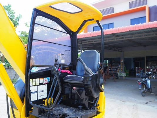 เก่าญี่ปุ่น 380,000 บาท KOMATSU PC30UU-3 เก่าญี่ปุ่น 380,000 บาท KOMATSU PC30UU-3