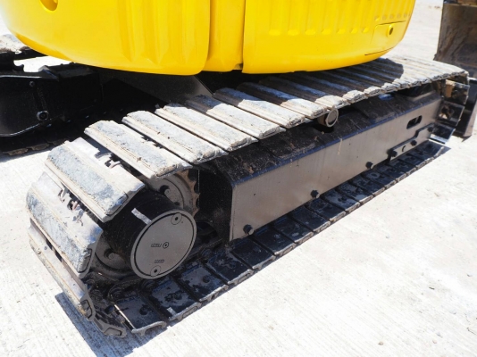 เก่าญี่ปุ่น 380,000 บาท KOMATSU PC30UU-3 เก่าญี่ปุ่น 380,000 บาท KOMATSU PC30UU-3