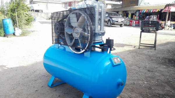 ปั้มลมอิตาลี่ ARLEC AIRPOWER ITALY 10 HP 400 L 380V ปั้มลมอิตาลี่ ARLEC AIRPOWER ITALY 10 HP 400 L 380V