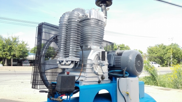 ปั้มลมอิตาลี่ ARLEC AIRPOWER ITALY 10 HP 400 L 380V ปั้มลมอิตาลี่ ARLEC AIRPOWER ITALY 10 HP 400 L 380V