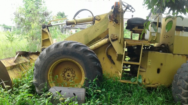 รถตัก KOMATSU 510. สนใจติดต่อ 081 - 6079515