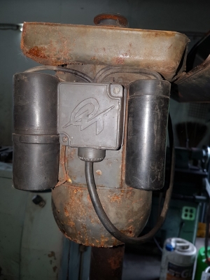 **ขายถูกๆครับ สว่านแท่นตั้งโต๊ะ(เก่านอก-ออสเตรเลีย)..สูง 1.6 เมตร สภาพดีครับ