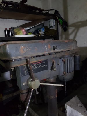 **ขายถูกๆครับ สว่านแท่นตั้งโต๊ะ(เก่านอก-ออสเตรเลีย)..สูง 1.6 เมตร สภาพดีครับ