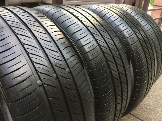 ยาง Dunlop 205 55 16 ปี17 ดอกเต็ม ไม่มีปะ เนื้อนิ่มๆ ใช้ยาว ราคาไม่แพง