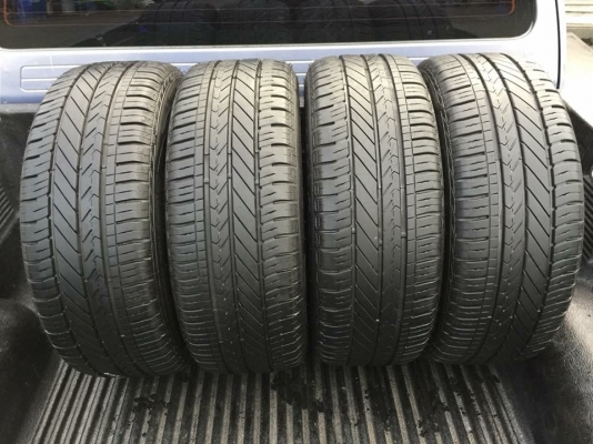 ยาง Goodyear 215 60 16 ปลายปี17 ดอกเต็ม ไม่มีปะ เนื้อนิ่มๆ ใช้ยาว ราคาไม่แพง