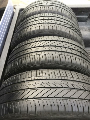 ยาง Goodyear 215 60 16 ปลายปี17 ดอกเต็ม ไม่มีปะ เนื้อนิ่มๆ ใช้ยาว ราคาไม่แพง