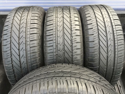 ยาง Goodyear 215 60 16 ปลายปี17 ดอกเต็ม ไม่มีปะ เนื้อนิ่มๆ ใช้ยาว ราคาไม่แพง