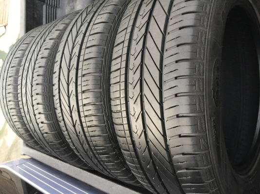 ยาง Goodyear 215 60 16 ปลายปี17 ดอกเต็ม ไม่มีปะ เนื้อนิ่มๆ ใช้ยาว ราคาไม่แพง