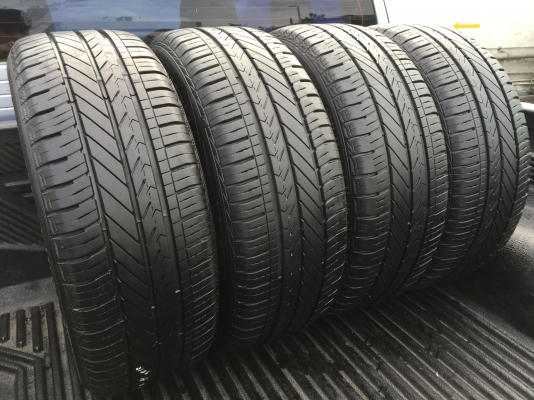 ยาง Goodyear 215 60 16 ปลายปี17 ดอกเต็ม ไม่มีปะ เนื้อนิ่มๆ ใช้ยาว ราคาไม่แพง