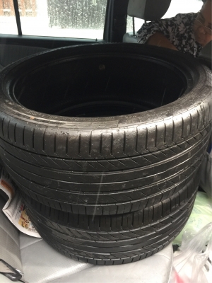 ยางคู่ Continental 255 35 19 ปลายปี16 ดอกเต็ม ไม่มีปะ เนื้อนิ่มๆ ใช้ยาว ราคาไม่แพง