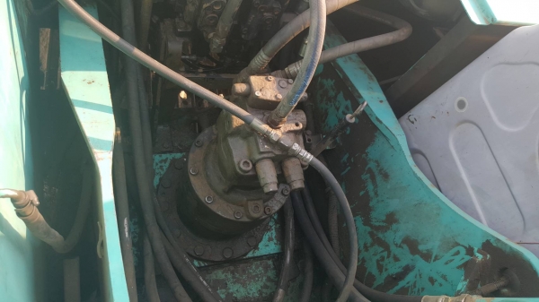 ขายด่วน KOBELCO SK200 MART SIX YN10 สภาพพร้อมใช้งาน เครื่องปั้มดี ไฟฟ้าสมบูรณ์ โซ่ช่วงล่างสวย รถพร้อมใช้งาน เอกสารใบแจ้งจำหน่าย สนใจสอบถาม 093 0764943. คุณ ตั้ม