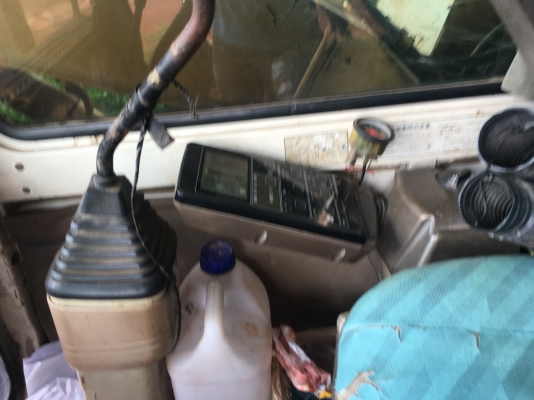 ขายด่วน KOMATSU PC100L เครื่องปั้มดี เอวแน่น ไฟฟ้าสมบูรณ์ โซ่ช่วงล่างสวย แอร์เย็น รถพร้อมทำงาน สนใจสอบถาม ไว้ใช้งาน โทร 093 0764943 คุณ ตั้ม