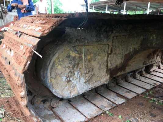 ขายด่วน KOMATSU PC100L เครื่องปั้มดี เอวแน่น ไฟฟ้าสมบูรณ์ โซ่ช่วงล่างสวย แอร์เย็น รถพร้อมทำงาน สนใจสอบถาม ไว้ใช้งาน โทร 093 0764943 คุณ ตั้ม