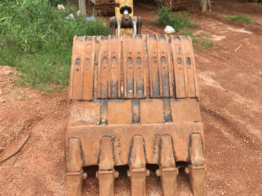 ขายด่วน KOMATSU PC100L เครื่องปั้มดี เอวแน่น ไฟฟ้าสมบูรณ์ โซ่ช่วงล่างสวย แอร์เย็น รถพร้อมทำงาน สนใจสอบถาม ไว้ใช้งาน โทร 093 0764943 คุณ ตั้ม