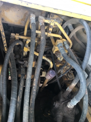 ขายด่วน KOMATSU PC100L เครื่องปั้มดี เอวแน่น ไฟฟ้าสมบูรณ์ โซ่ช่วงล่างสวย แอร์เย็น รถพร้อมทำงาน สนใจสอบถาม ไว้ใช้งาน โทร 093 0764943 คุณ ตั้ม