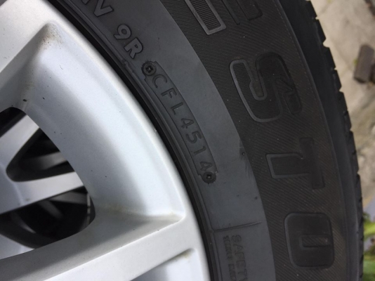 ขายล้อ Pajero ขอบ17 พร้อมยาง BRIDGESTONE 684II 245/65R17 ปี14 ชุดละ 6,900 บาท