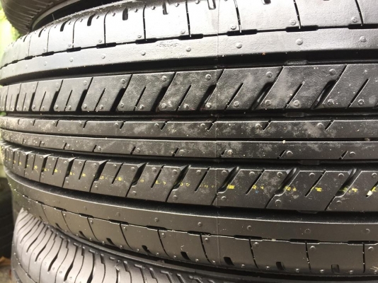 ขายยางป้ายแดง BRIDGESTONE DURAVIS R611 195R15 ปี18 ชุดละ 7,500 บาท