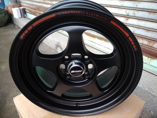 แม็กใหม่ลายสปูน สีดำขอบ 15 กว้าง 7 ราคา 7500 พร้อมยาง 11700 บาท