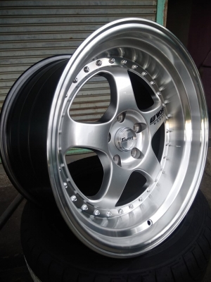 แม็กใหม่ s1 ขอบ 18 ใส่รถ 5 รู 114 ราคา 13500 บาท พร้อมยางใหม่ 19900 บาท