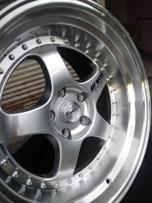 แม็กใหม่ s1 ขอบ 18 ใส่รถ 5 รู 114 ราคา 13500 บาท พร้อมยางใหม่ 19900 บาท