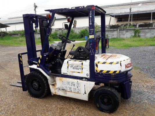 ขายรถยก KOMATSU FD20-11 เครื่องดีเซล 4FE1  เสาสูง 3 เมตร ยกได้ 2 ตัน เกียร์ธรรมดา รถนอกนำเข้า มีเอกสารการนำเข้า ติดต่อ 098-7962549