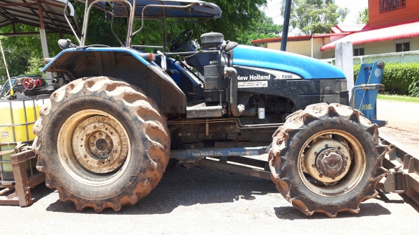 ขายแทรกเตอร์ นิวฮอนแลน TS90 กรองใหญ่สวยๆอุปกรณ์ครบ