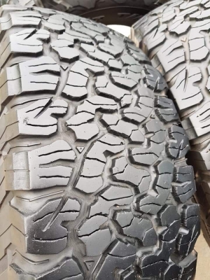 ขายยาง BF All KO2 ขนาด 265/75/16 สวยๆ ขายยาง BF All KO2 ขนาด 265/75/16 สวยๆ
