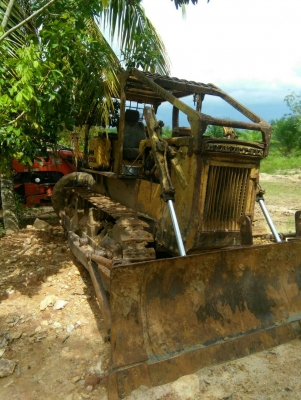 ขายรถแทรคเตอร์ KOMATSU D50A-15 ห้องเลี้ยวน้ำมัน ราคา 230000