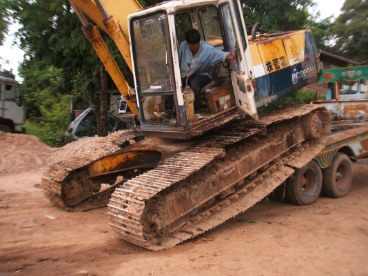 ขายแยกชิ้นส่วนรถแบคโฮ PC 200-5 โคมัตสุ ต้องการชิ้นไหนแบ่งขายทันที ยกคันราคา 450,000 บาท ต่อรองได้