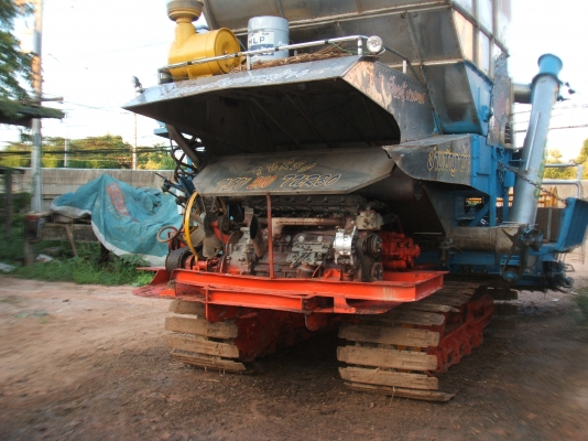 ขายรถเกี่ยวข้าวปานเจริญ อุ้ม 2.5 ตัน ตัวเดิน 12 HP ปั้มไดกิ๊นส์เบอร์ 22 เครื่องยนต์ JO8C