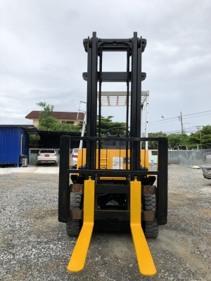 รถโฟล์คลิฟท์ 2 ตัน รถโฟล์คลิฟท์ 2 ตัน