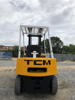 รถโฟล์คลิฟท์ 2 ตัน รถโฟล์คลิฟท์ 2 ตัน