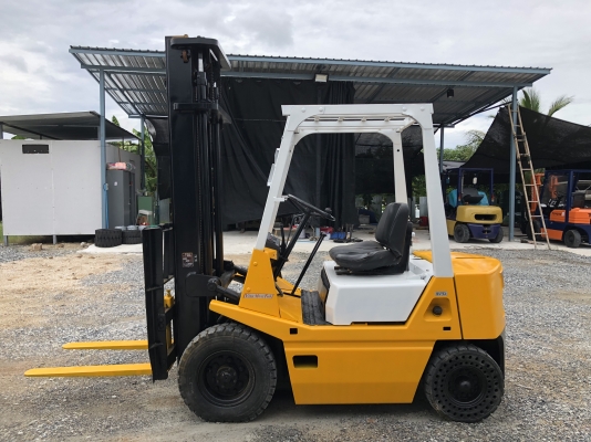 รถโฟล์คลิฟท์ 2 ตัน