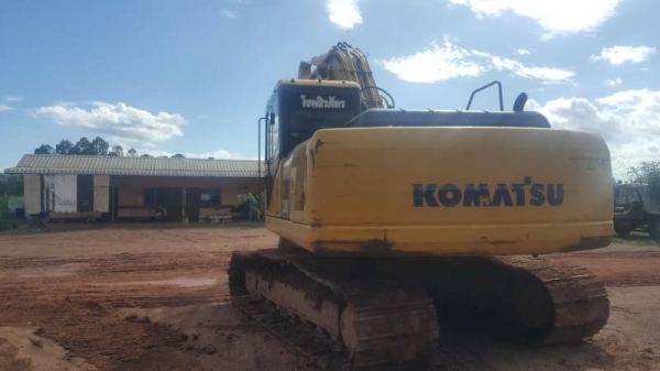 ขาย 1,450,000 KOMATSU pc 200-7 เอกสารแจ้งจำหน่าย ทำงาน 11,000 ชม. ไฟฟ้าครบ เครื่องดีมาก ปั้มแรงสุด เอวแน่น ช่วงล่างสวย รถสวยพร้อมใช้ รถอยู่ อุดร 090-772-3710 090-772-3708