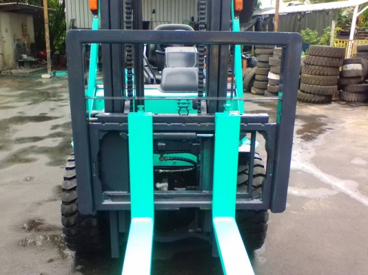 Mitsubishi รุ่นใหม่ล่าสุด ขนาด3ตัน เสาสูง3เมตร อุปกรณ์ไซค์ซิฟ เกียร์ออร์โต้ เครื่องยนต์ดีเซลS4S ยางตันใหม่4เส้น