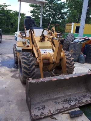 ขาย 285,000 รถตักล้อยางเอวอ่อน KOMATSU wa 30-2 เครื่องดี เกียร์แรง เอวแน่น ยางดี รถพร้อมใช้ รถอยู่ สระบุรี 090-772-3710 090-772-3708