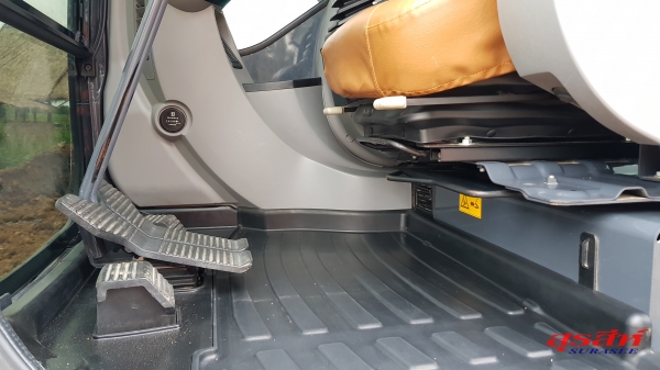 ขายรถแบคโฮ KOBELCO SK200-8 Yn12 SuperX  สภาพนางฟ้า เอกสารเล่มทะเบียน