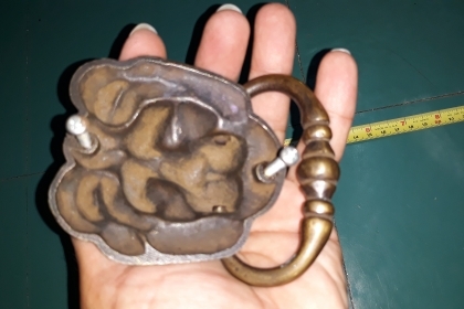 ขายมือจับประตูทองเหลืองโบราณหัวสิงโต2ชิ้น ใหม่เก่าเก็บงานนอก
