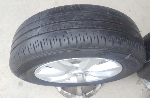 ขายล้อNISSAN ALMERA VL ยางปี15  4 ล้อ