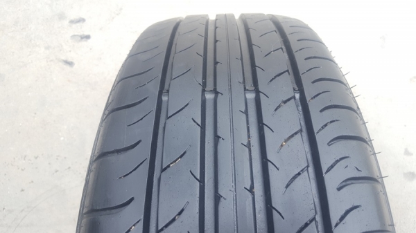 ขายยาง225/60/18 ปี 16 DUNLOP 4 เส้น