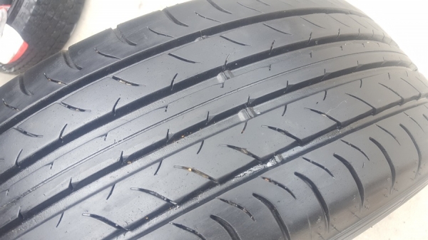 ขายยาง225/60/18 ปี 16 DUNLOP 4 เส้น