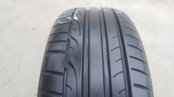 ขายยาง205/40/18 ปี 0916 DUNLOP 4 เส้น